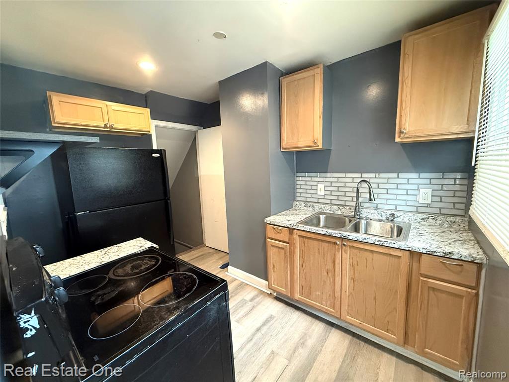 9150 Saint Marys Street, Detroit, MI 48228 — Photo 4