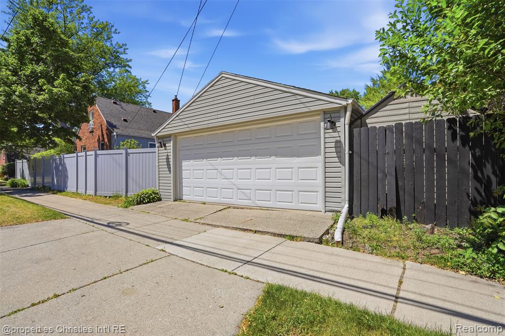 4602 Groveland Avenue, Royal Oak, MI 48073 — Photo 44