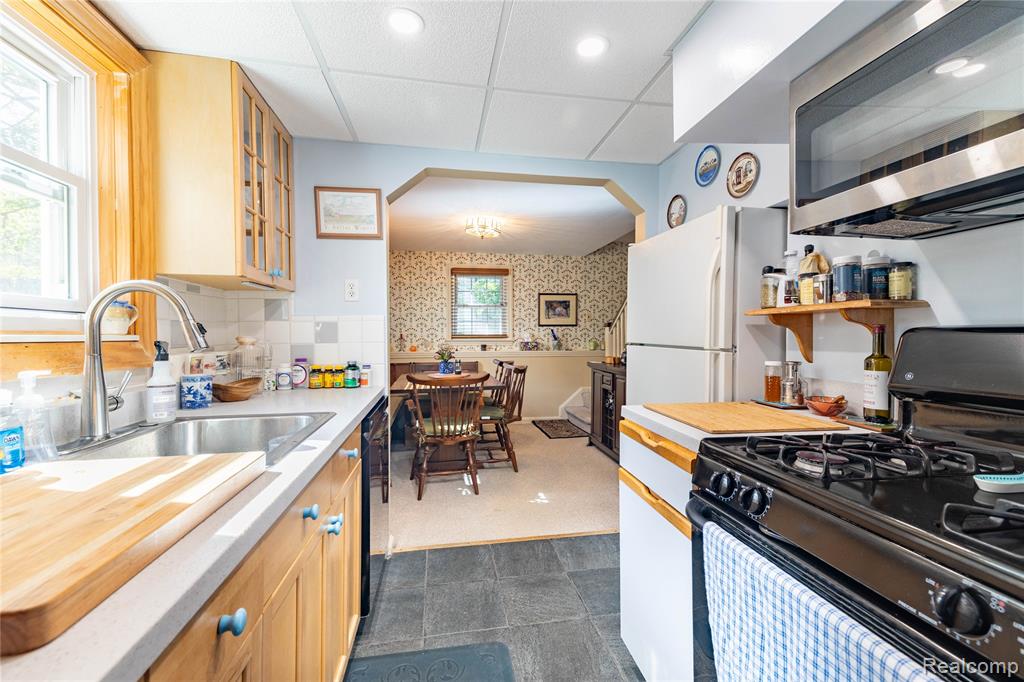 9447 Whitall Lane Road, Grosse Ile, MI 48138 — Photo 12