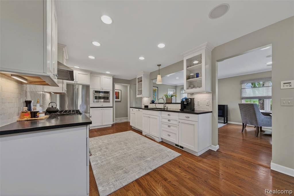 16265 Locherbie Avenue, Beverly Hills, MI 48025 — Photo 8