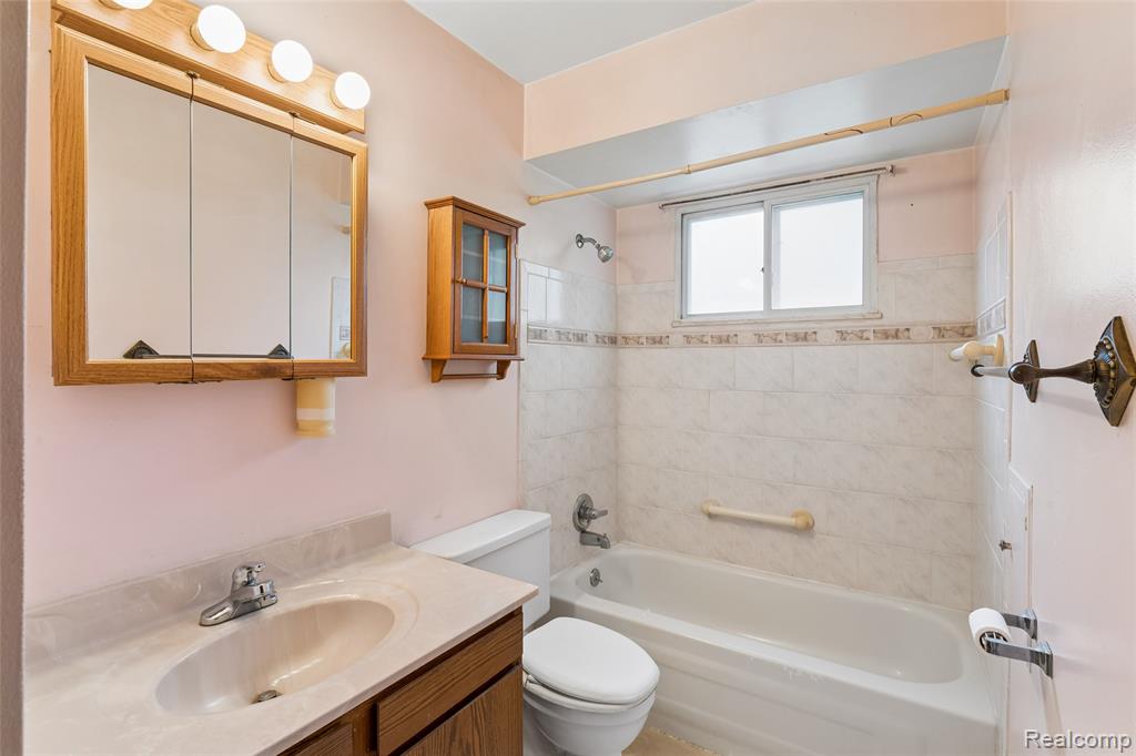 5244 Rood Road, Holly, MI 48442 — Photo 28