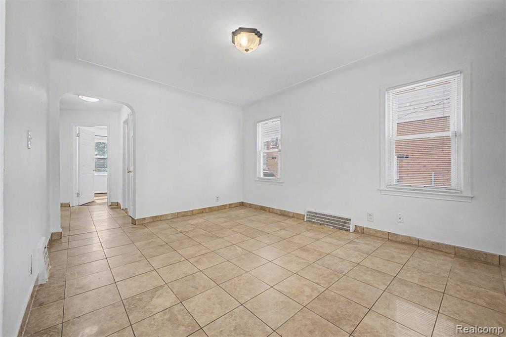 4645 Rosalie Street, Dearborn, MI 48126 — Photo 4
