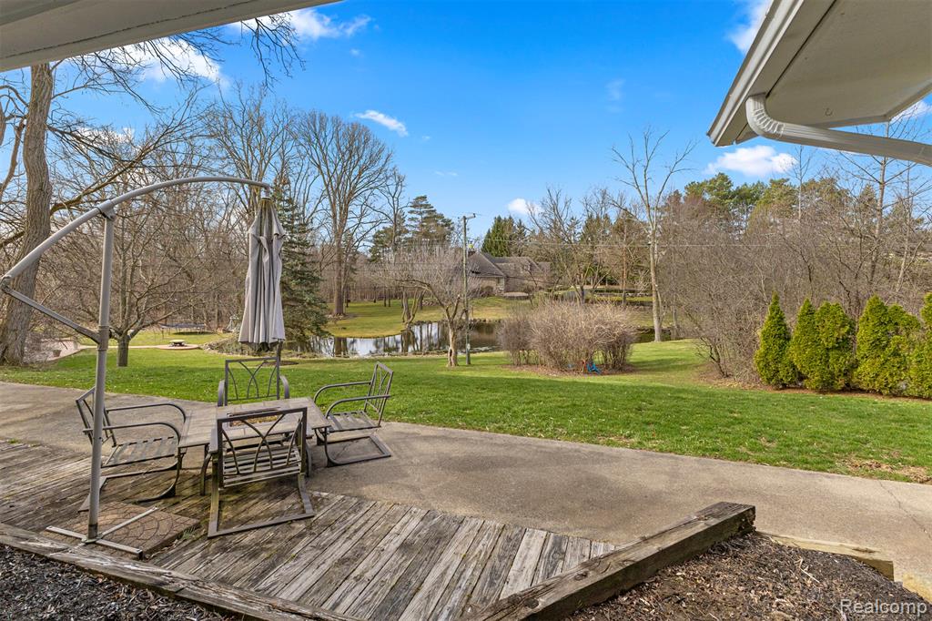 45401 W 9 Mile Road, Novi, MI — Photo 44
