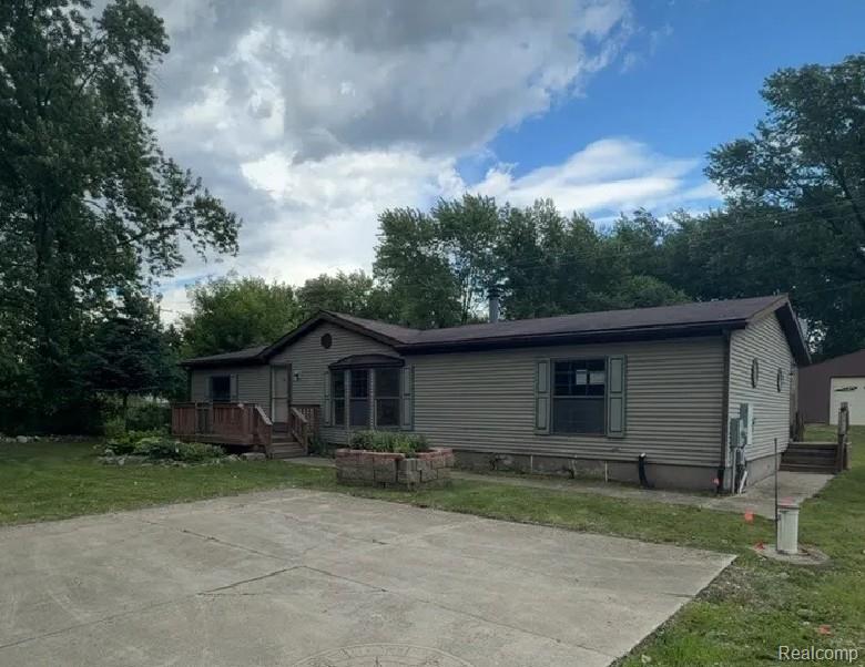 10537 Byron Road, Byron, MI 48418