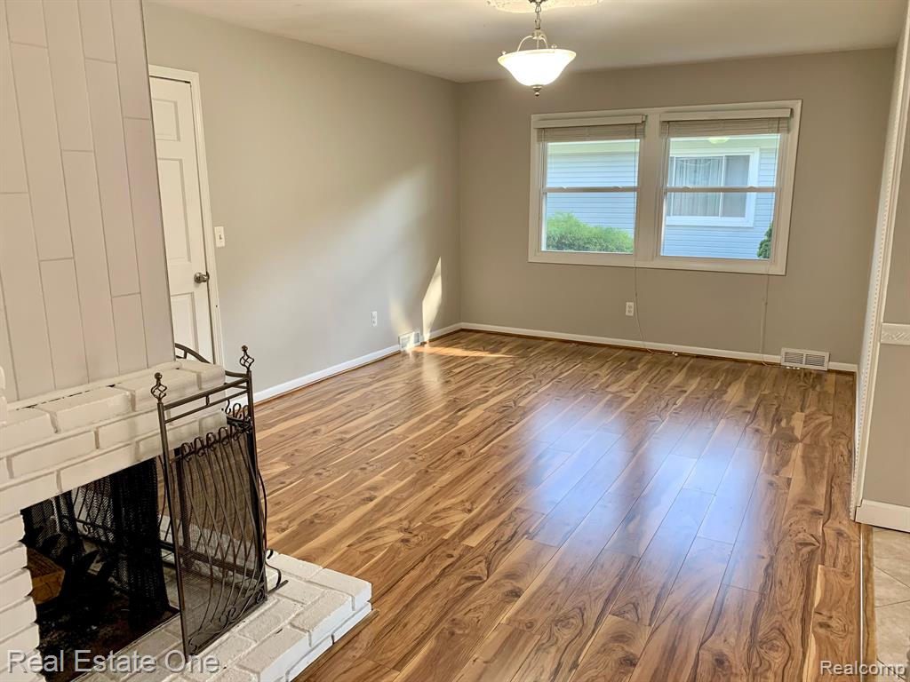 4757 HYDE PARK Drive, Troy, MI 48085 — Photo 2