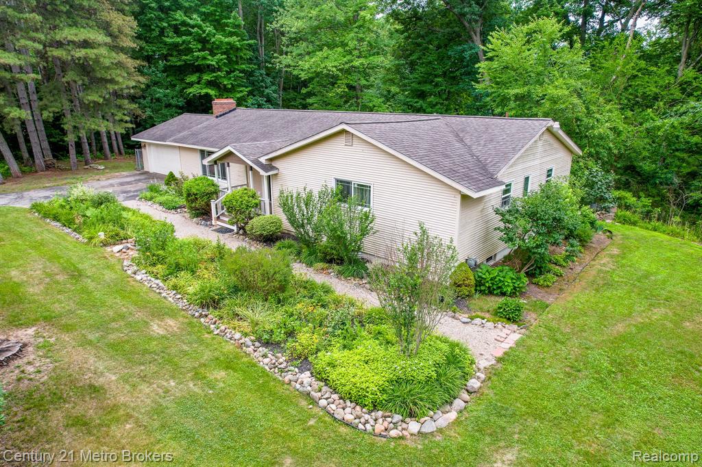 5262 Conifer Drive, Columbiaville, MI 48421 — Photo 7