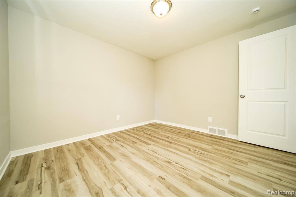 48297 Mallard Drive, New Baltimore, MI 48047 — Photo 41