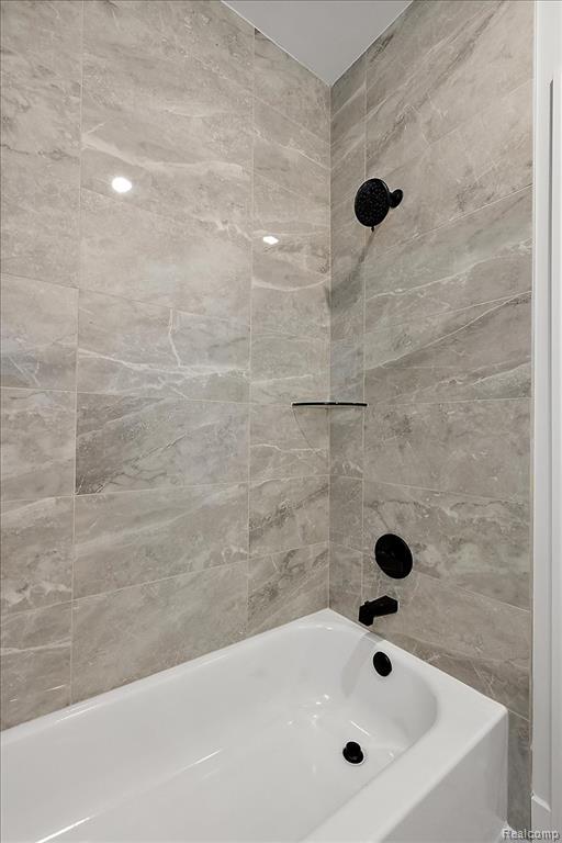 50798 Mistwood Drive, Macomb, MI 48042 — Photo 43