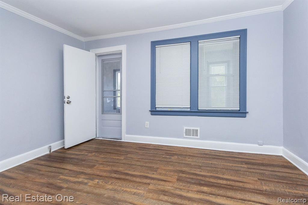 12568 Wilshire Drive, Detroit, MI 48213 — Photo 28