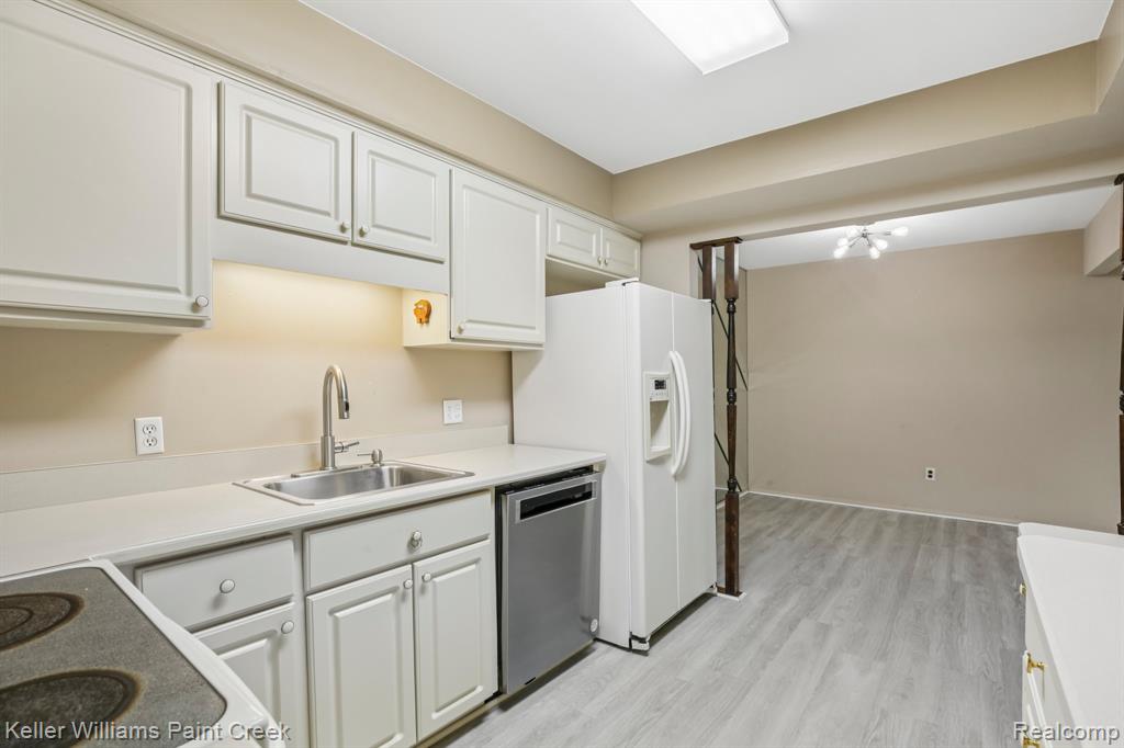 8248 Karam Boulevard, 3, Warren, MI 48093 — Photo 13