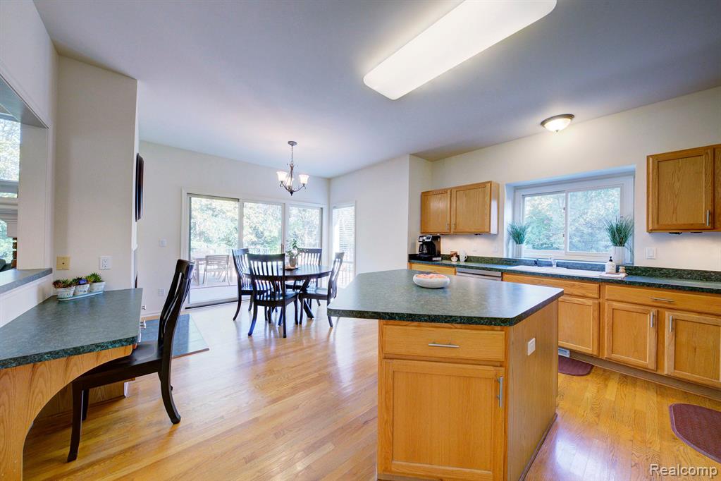 47774 PAVILLON Road, Canton, MI 48188 — Photo 18