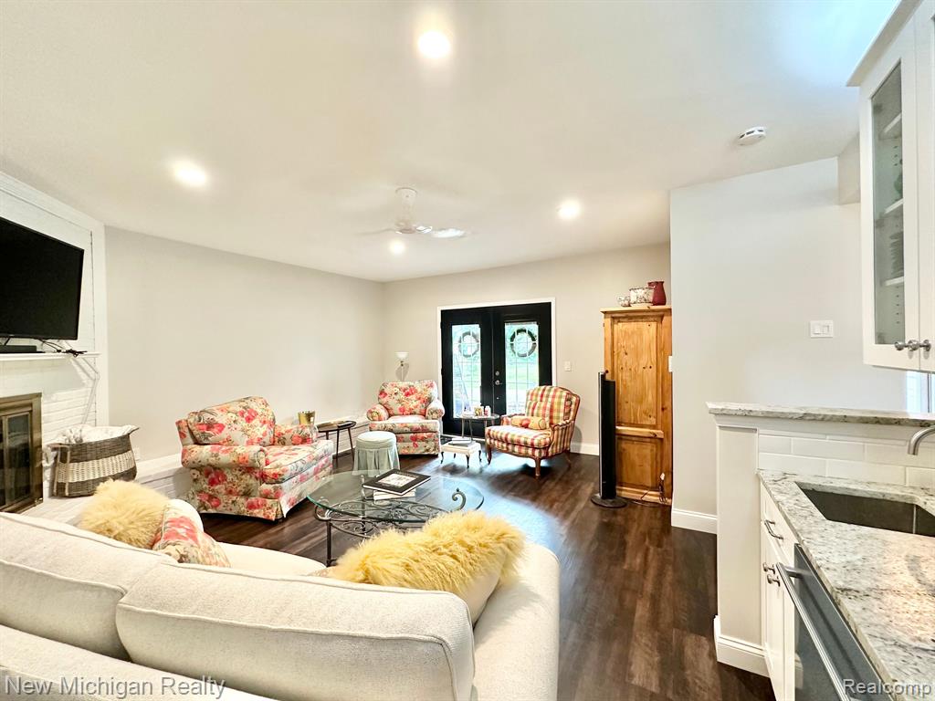 622 CLARK Street, Owosso, MI 48867 — Photo 23