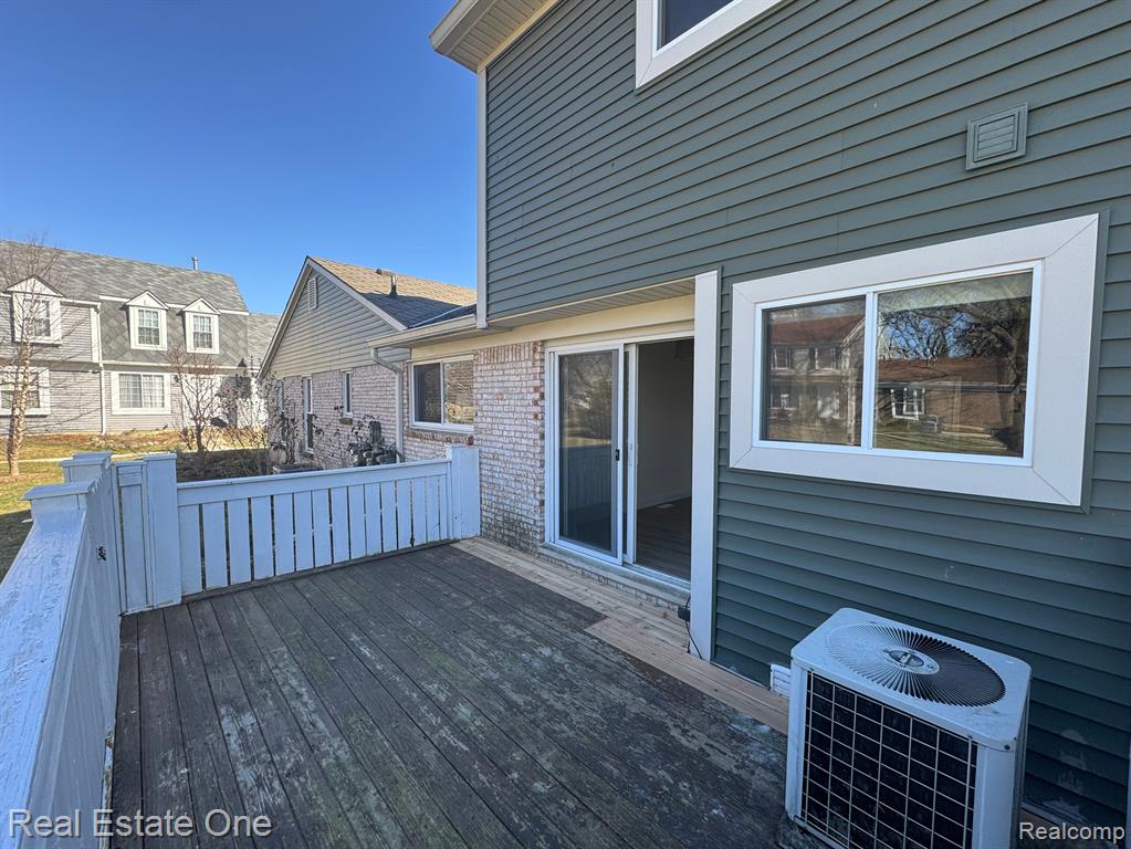 2816 BOMBRIDGE, Ann Arbor, MI 48104 — Photo 22