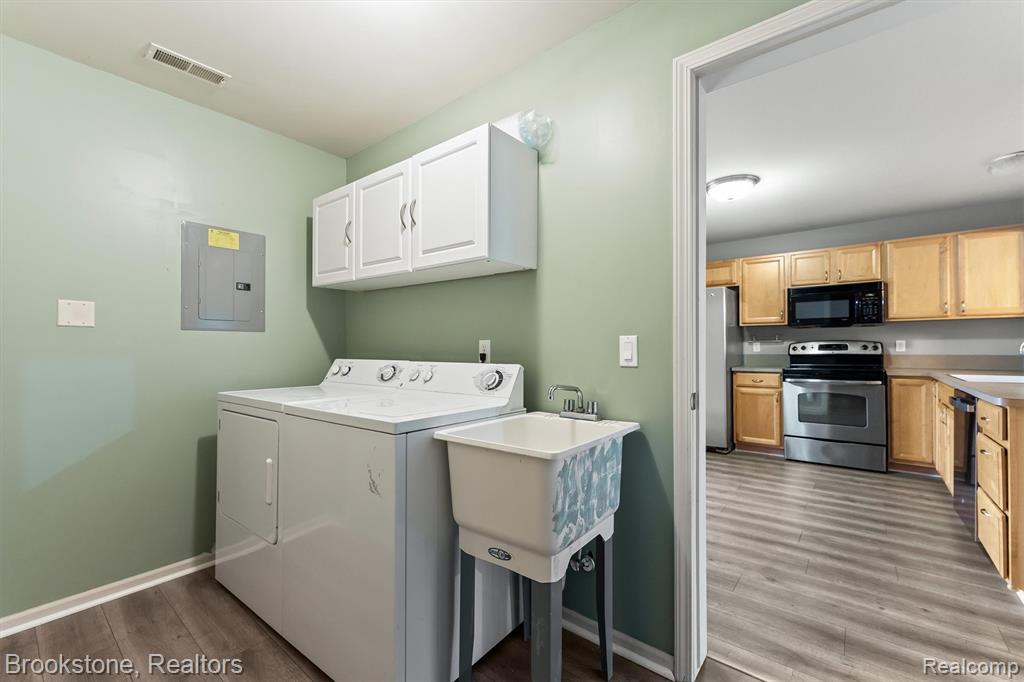 51936 Wave Lane, New Baltimore, MI — Photo 10