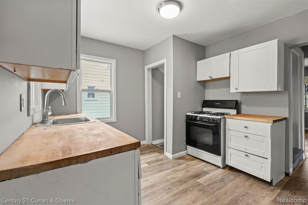 6837 Braun, Center Line, MI 48015 — Photo 11