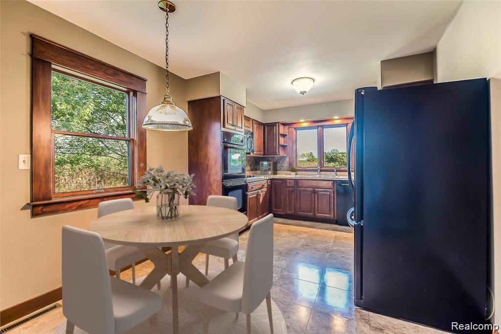 3920 W ELLSWORTH Road, Ann Arbor, MI 48103 — Photo 2