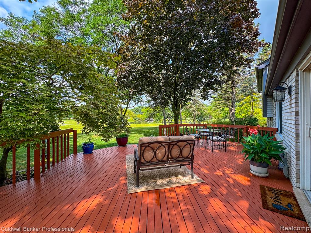 5075 Bayside Drive, Troy, MI 48098 — Photo 36