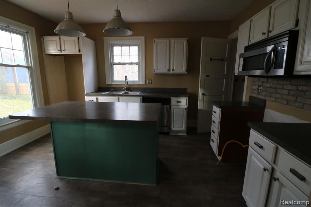 6823 JEFFERSON Road, North Branch, MI 48461 — Photo 5