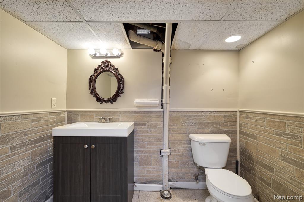 6695 Chirrewa Street, Westland, MI — Photo 25