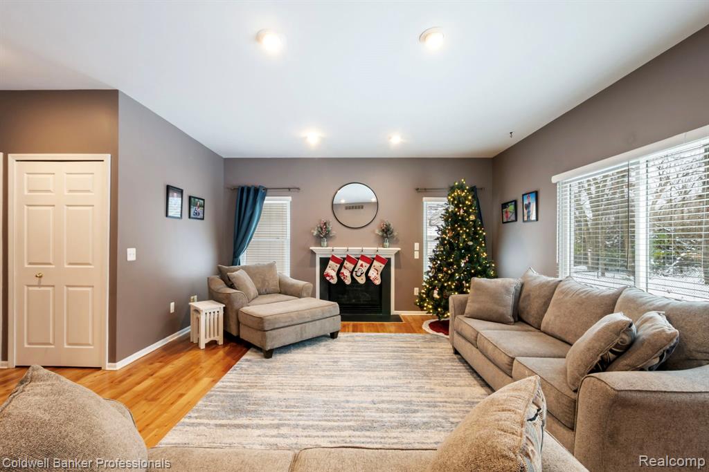 8525 Barrington Drive, Ypsilanti, MI 48198 — Photo 16