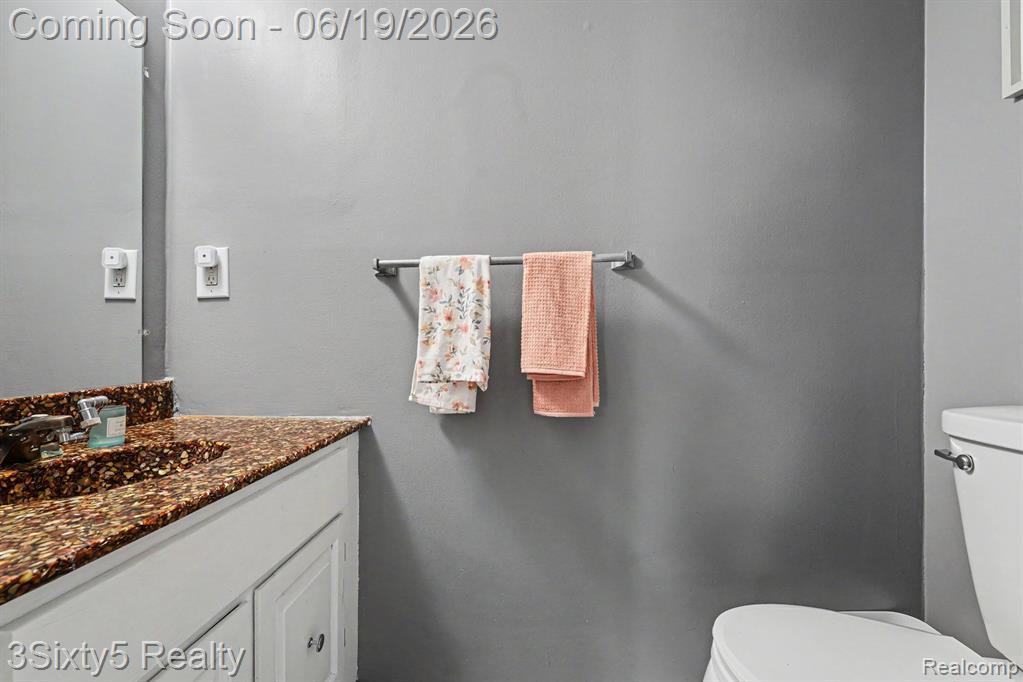 37592 Garden Court, Westland, MI — Photo 19