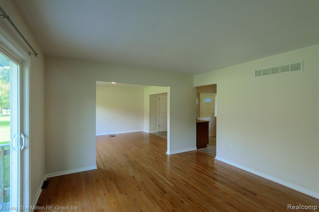 43654 CROWLEY Road, Van Buren, MI 48111 — Photo 11