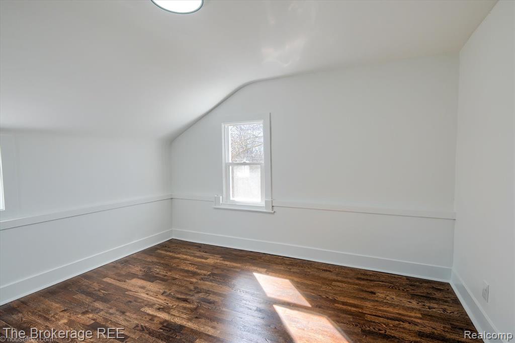 5447 Sitka Street, Burton, MI 48519 — Photo 39