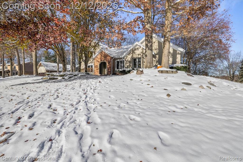 5945 Snow Apple Drive, Clarkston, MI — Photo 2