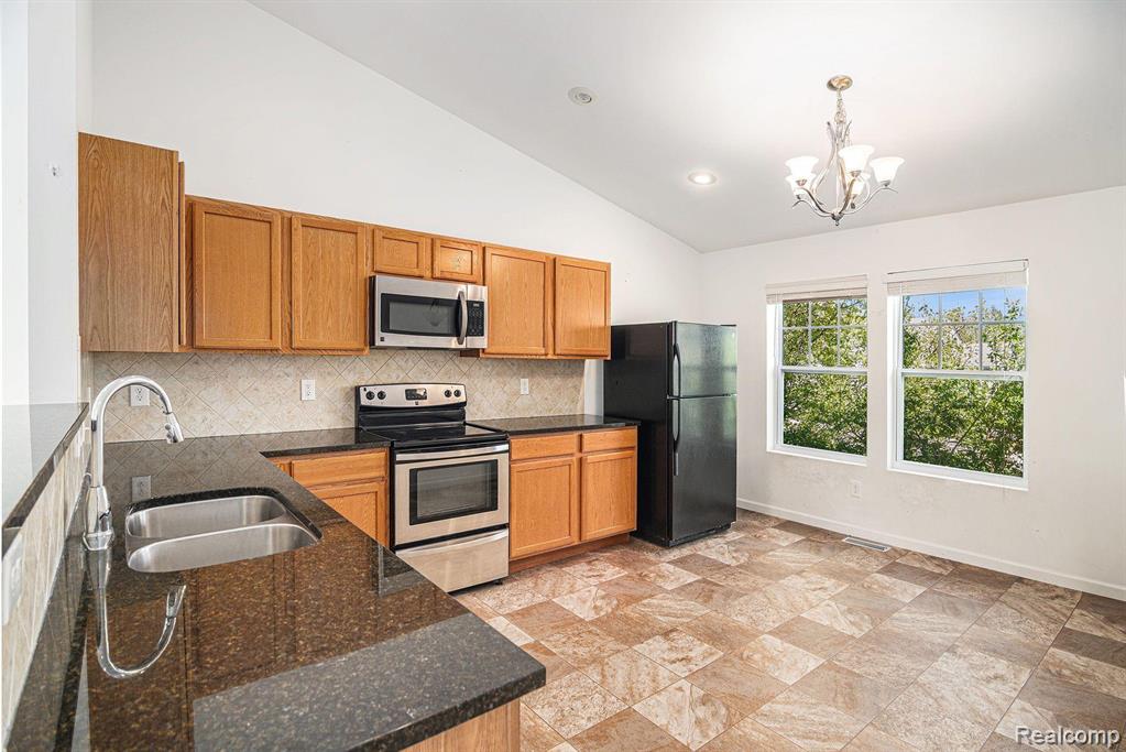 823 Glenlivet Street, Howell, MI 48843 — Photo 3