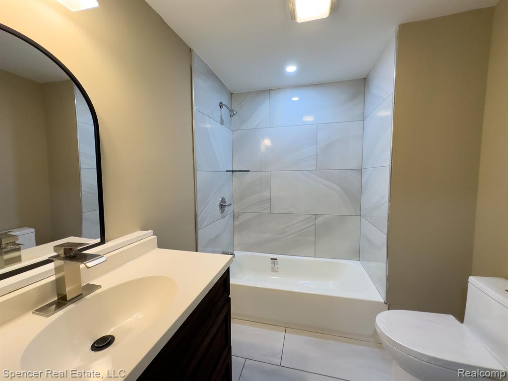 6596 MAPLE Drive, Clarkston, MI — Photo 5