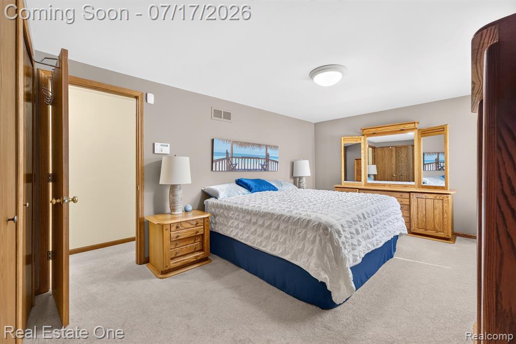 47380 Savannah Drive, Macomb, MI 48044 — Photo 13