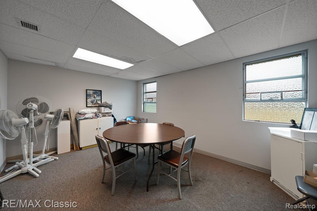 26701 JOY Road, Dearborn Heights, MI 48127 — Photo 24