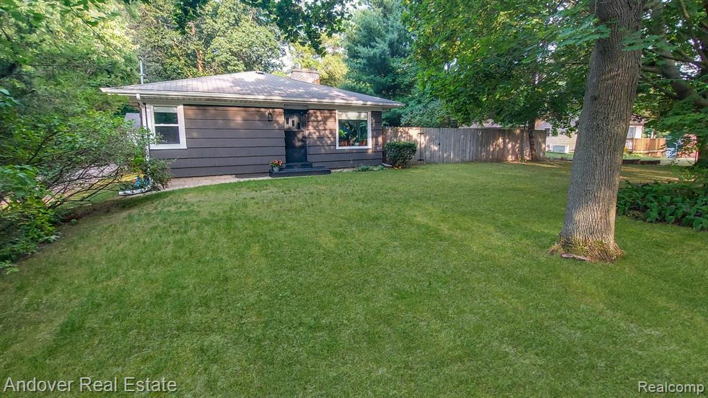 6990 Northland Drive NE, Rockford, MI 49341 — Photo 3
