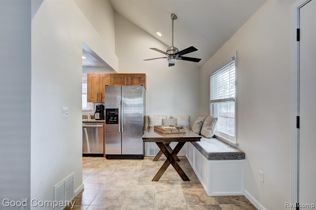 812 N Edgeworth Avenue, Royal Oak, MI 48067 — Photo 7