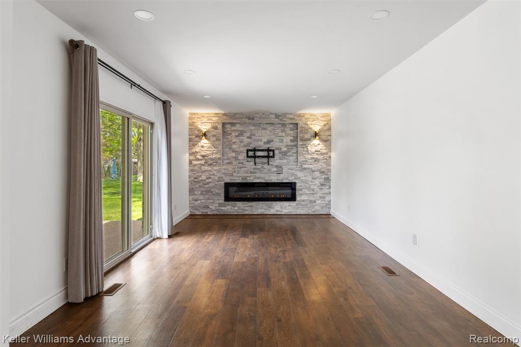 4061 Middlebury Drive, Troy, MI 48085 — Photo 14