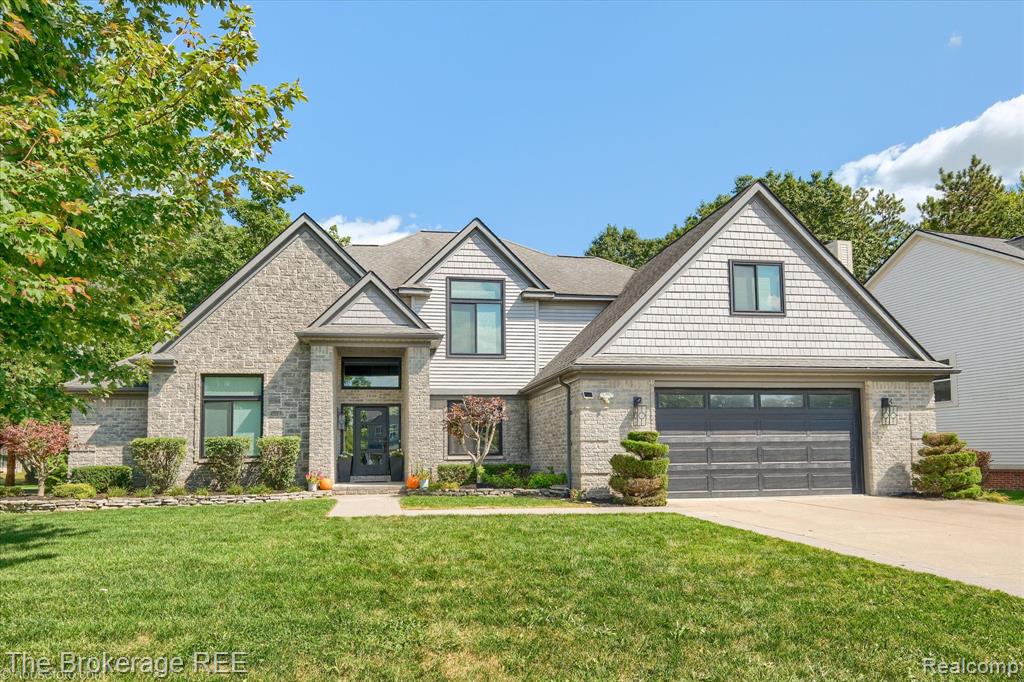 5239 Farmridge Lane, Grand Blanc, MI 48439 — Photo 2