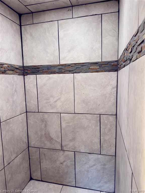 6590 Rockland Street, Dearborn Heights, MI 48127 — Photo 19