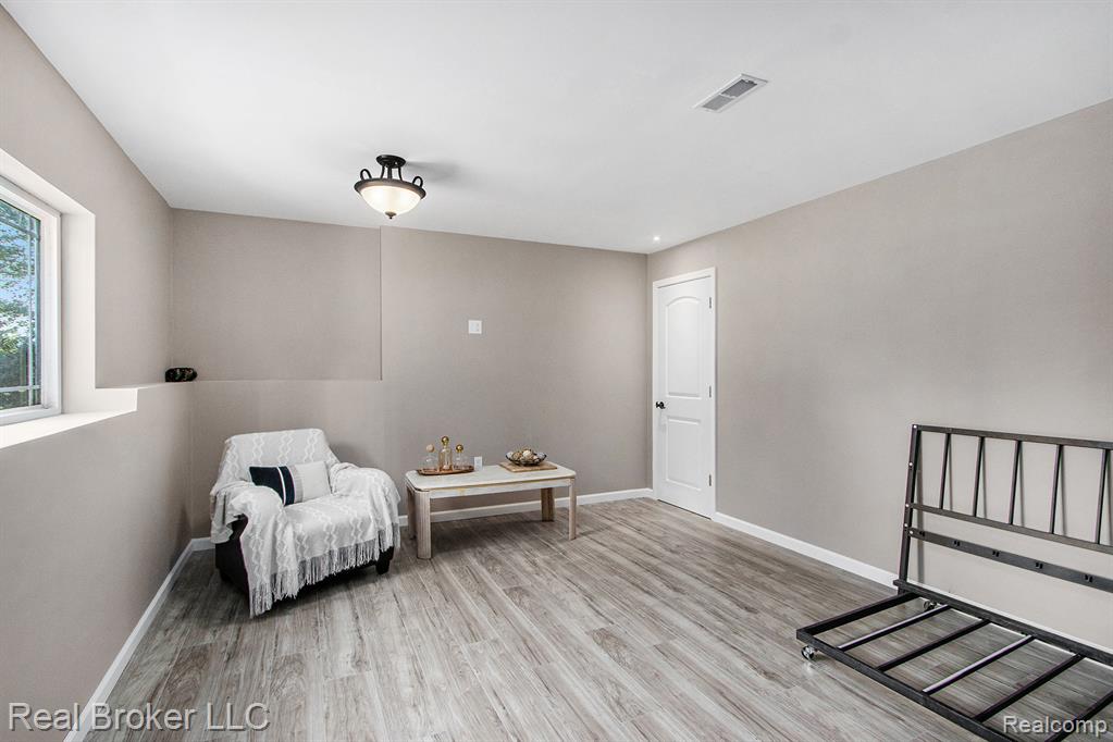 601 E North Street, Hastings, MI 49058 — Photo 17