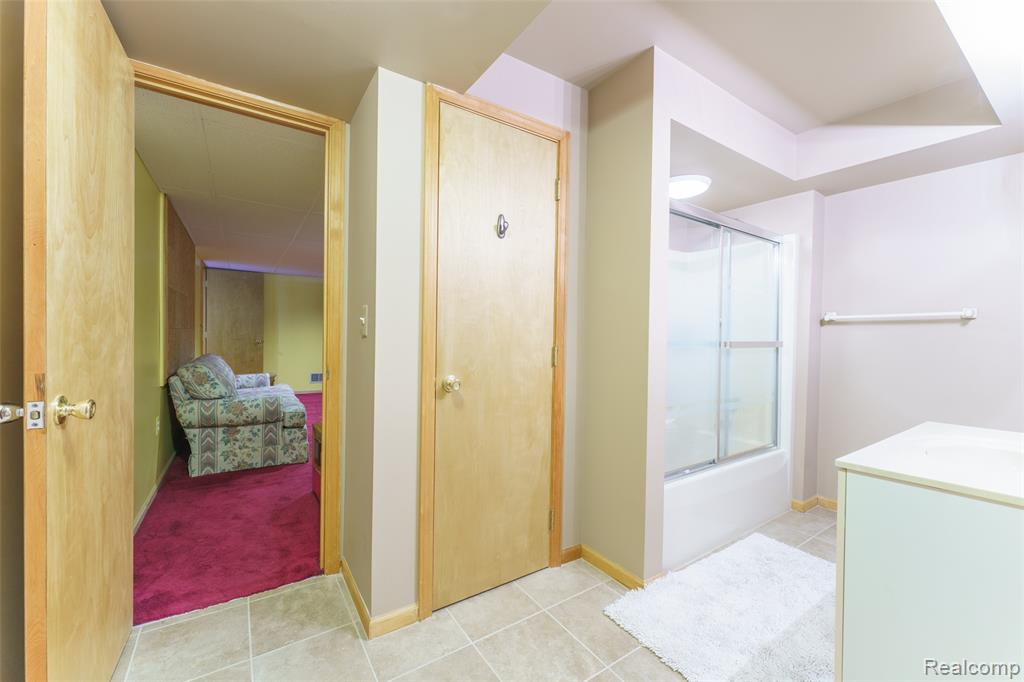 9516 Placid Way, Howell, MI 48843 — Photo 37