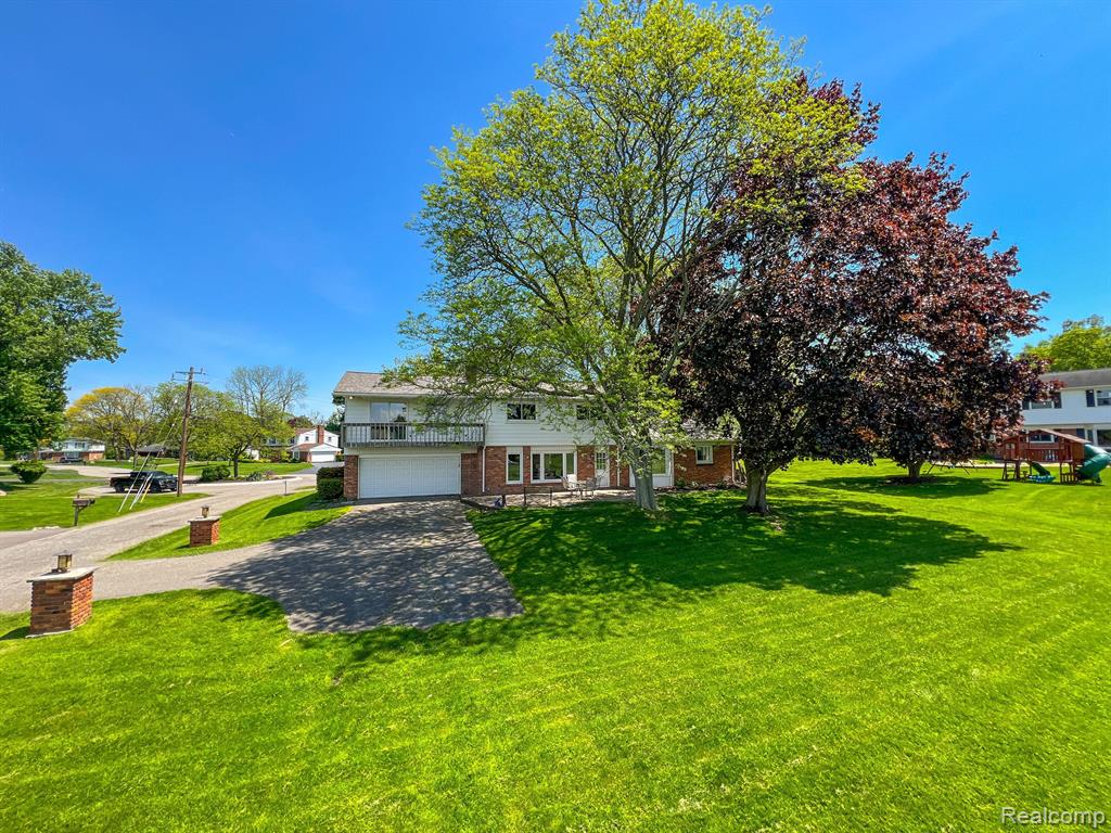 5886 SUTTERS Lane, Bloomfield Hills, MI 48301 — Photo 23