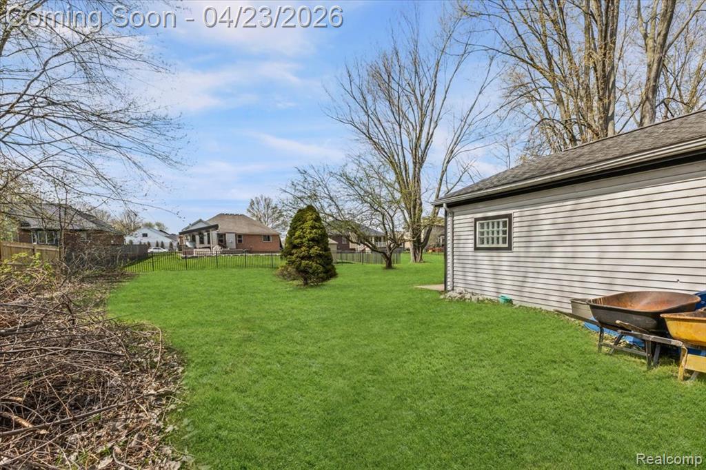 47339 Jefferson Avenue, Chesterfield, MI 48047 — Photo 47