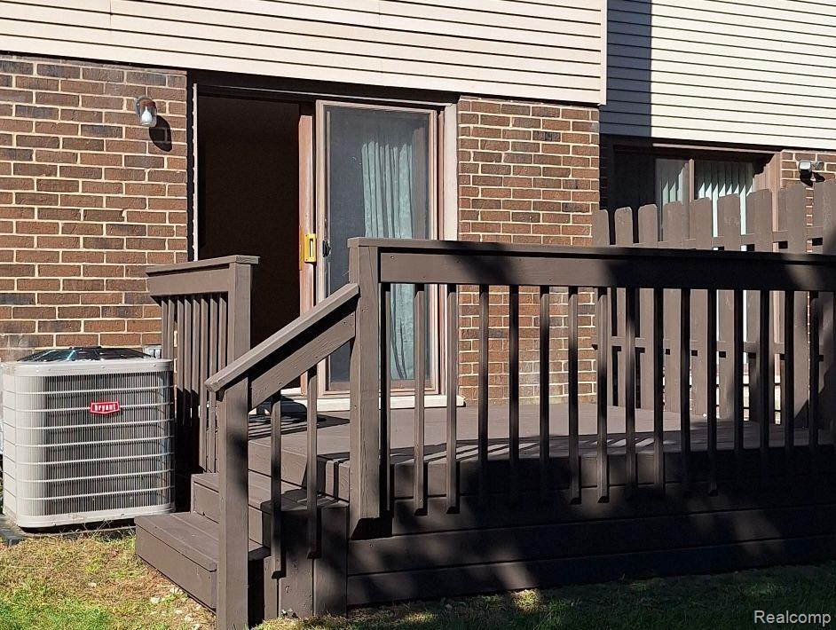 8312 LAKEVIEW Drive, Ypsilanti, MI 48198 — Photo 24