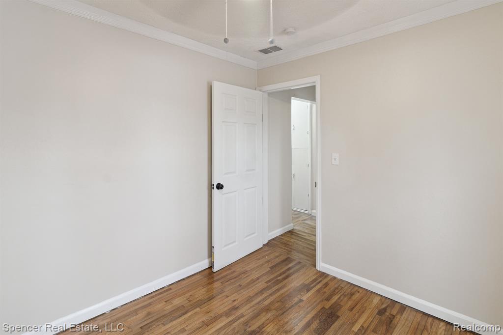8931 Fremont Street, Livonia, MI 48150 — Photo 22