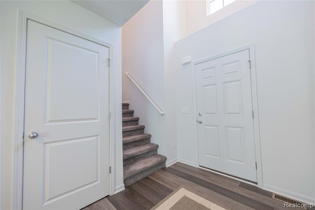 37467 S Dianne Lane, New Boston, MI 48164 — Photo 18