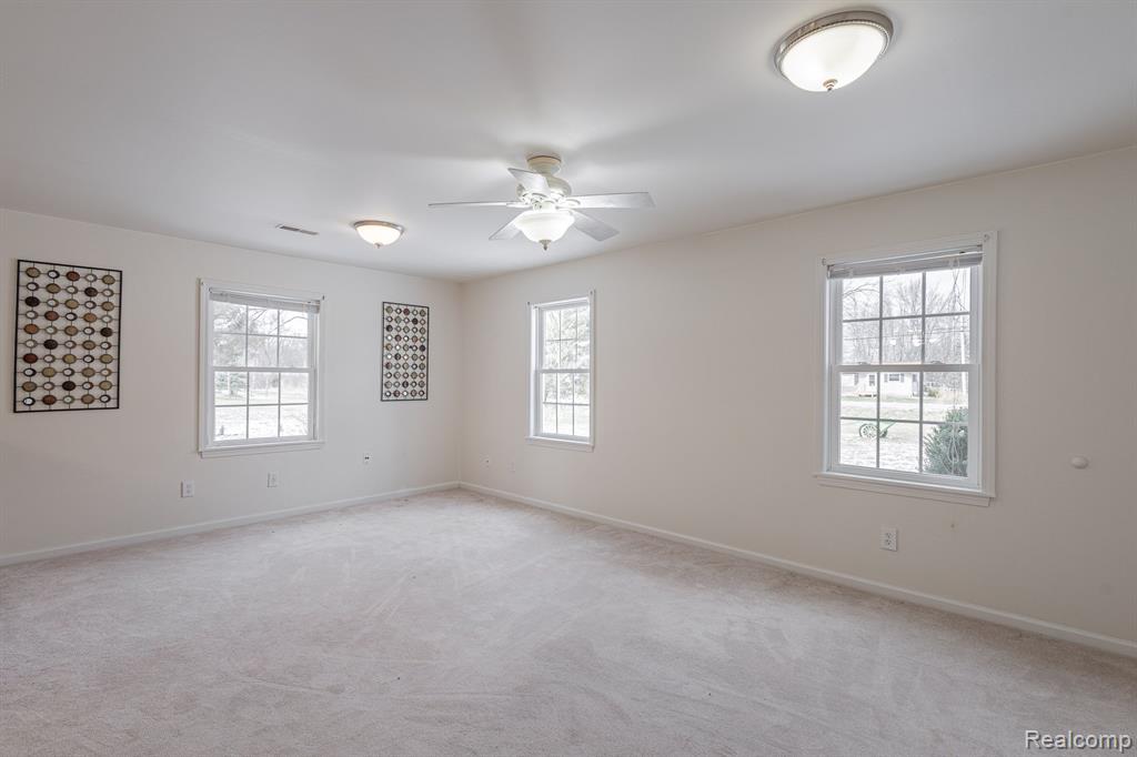 6194 E HILL Road, Grand Blanc, MI 48439 — Photo 3