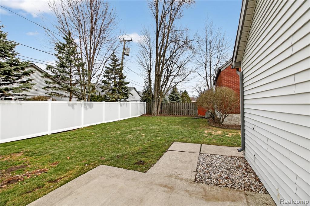 29508 Bock Street, Garden City, MI — Photo 41