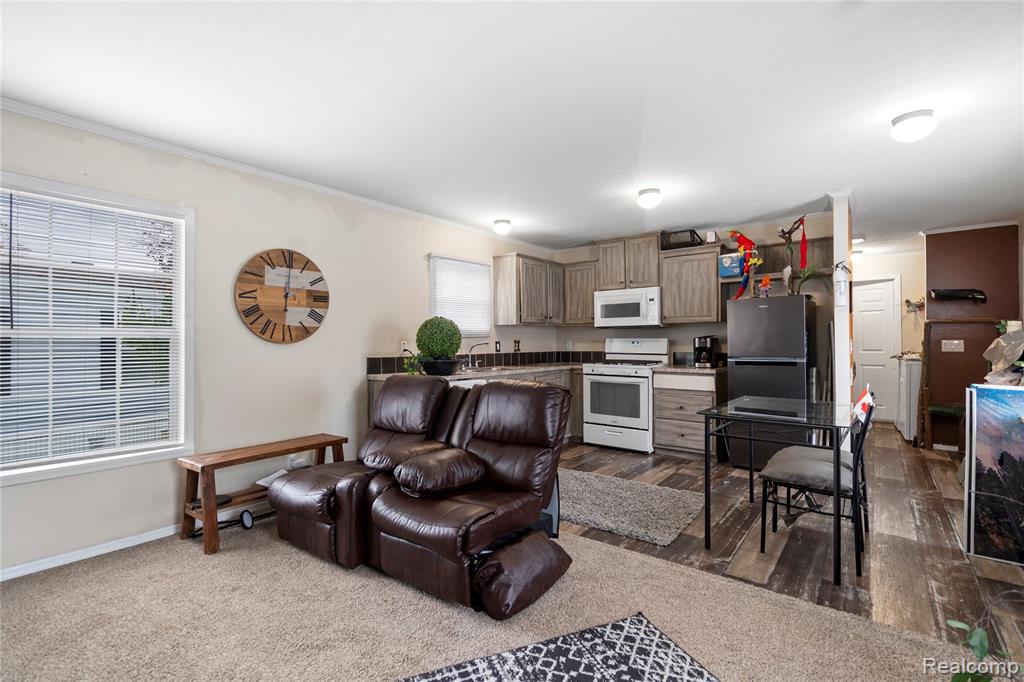 75 Woodridge Court, White Lake, MI — Photo 6