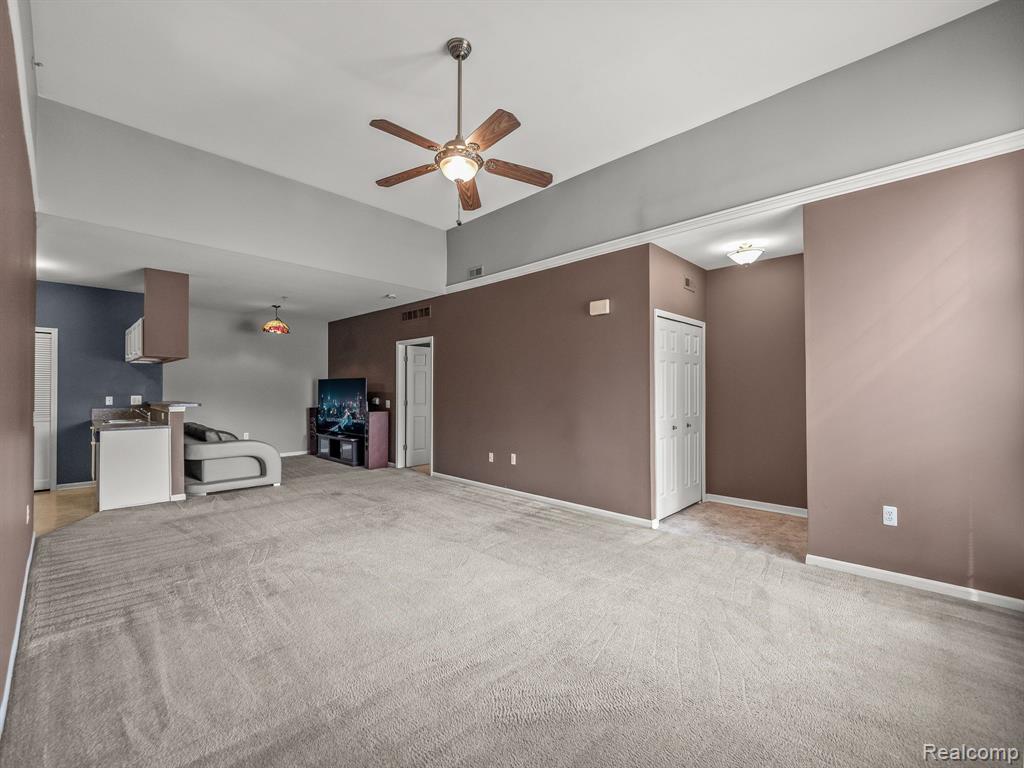7683 AMBASSADOR Drive, Shelby Twp, MI 48316 — Photo 5