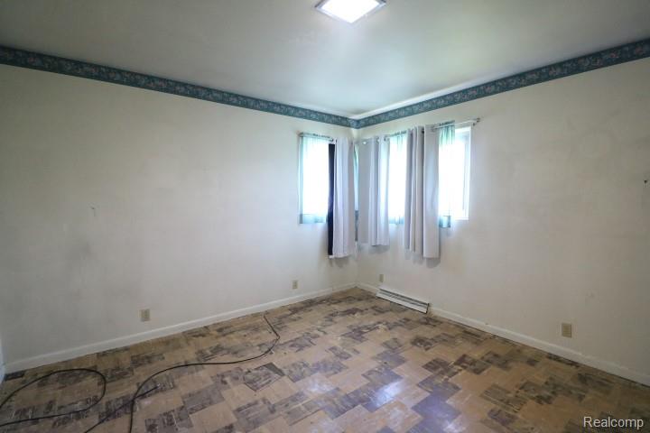 5482 Shamrock Lane, Flint, MI 48506 — Photo 9