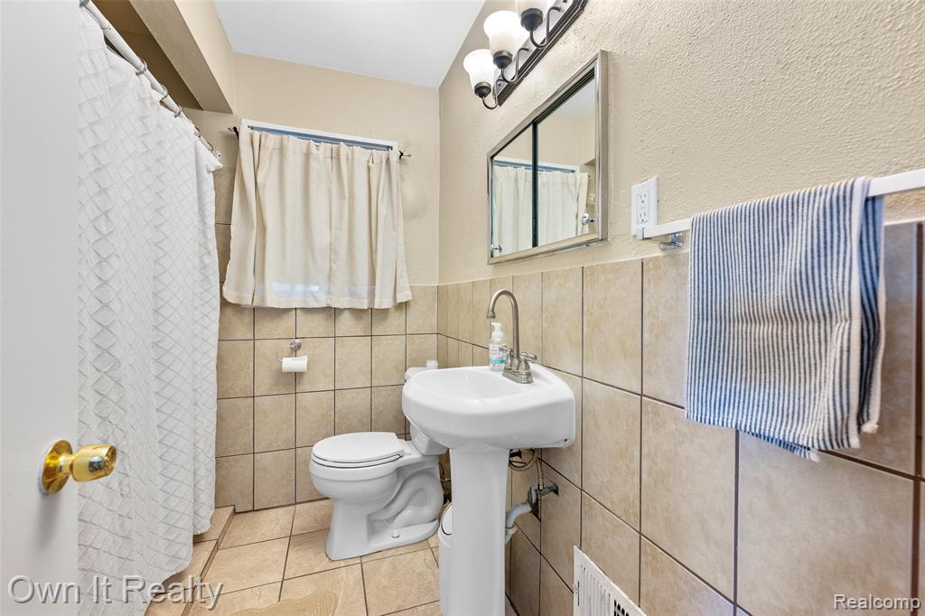 9954 Tuxedo Street, Dearborn, MI 48120 — Photo 18